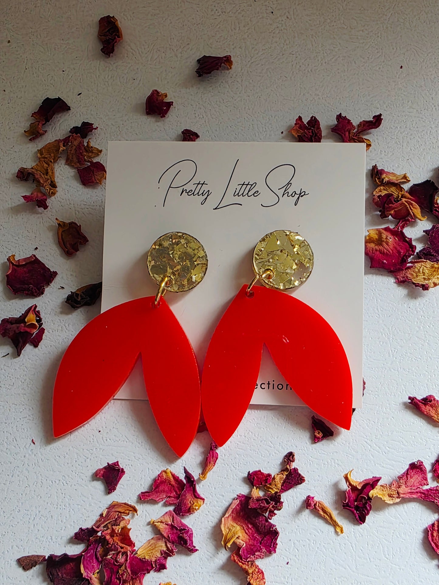 CHRISTMAS LEAF EARRINGS